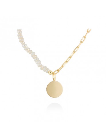 Collar de perlas y cadena...